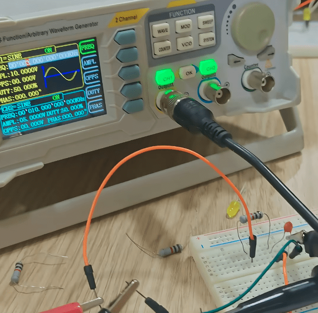 Rezistor və kondensatorla AC gərginlik&nbsp;bölücü