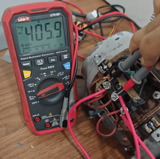 Ulduz qoşulmuş mühərrikin gərginliyinin multimetrlə&nbsp;yoxlanılması